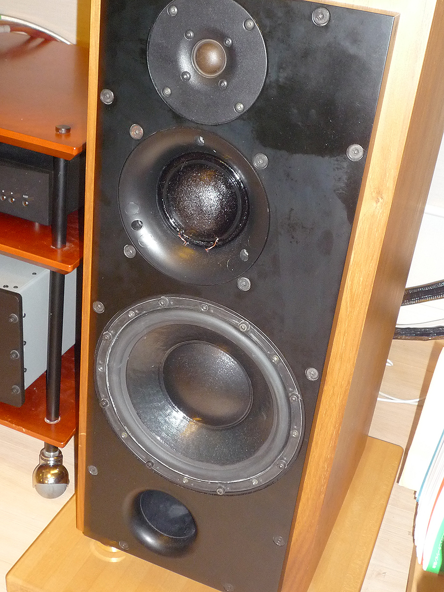 鳴らし難いスピーカーの代名詞：ATC SCM50 どう変身したか